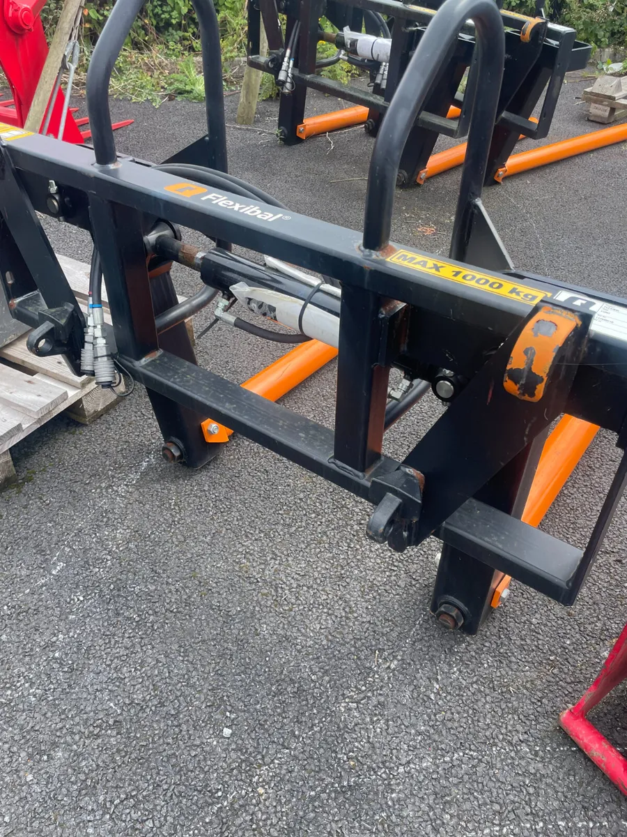 New Quicke Flexibal Bale Handler - Image 2