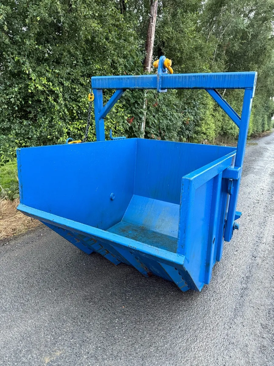 Crane Boat Skip 3000 Litre - Image 2