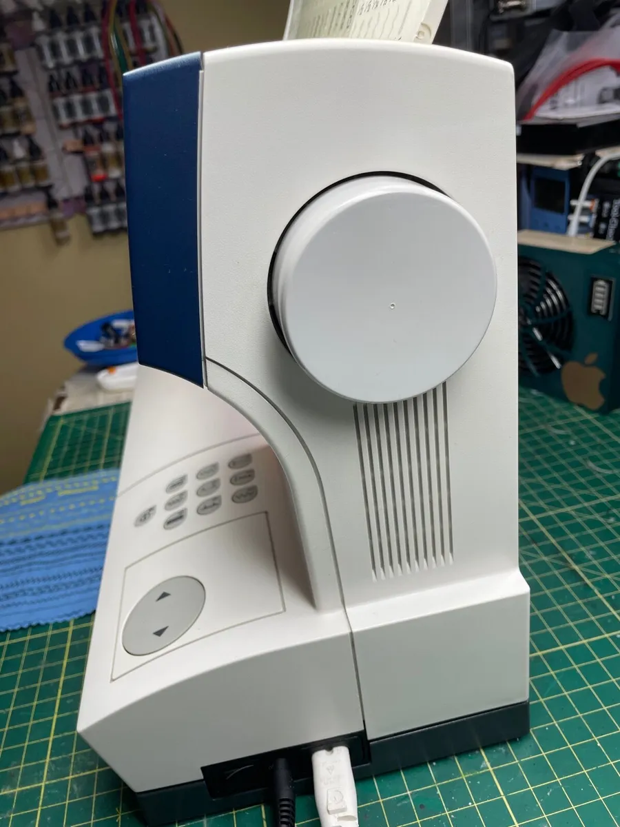 PFAFF Tiptronic 2020 Sewing machine (with IDT) - Image 4