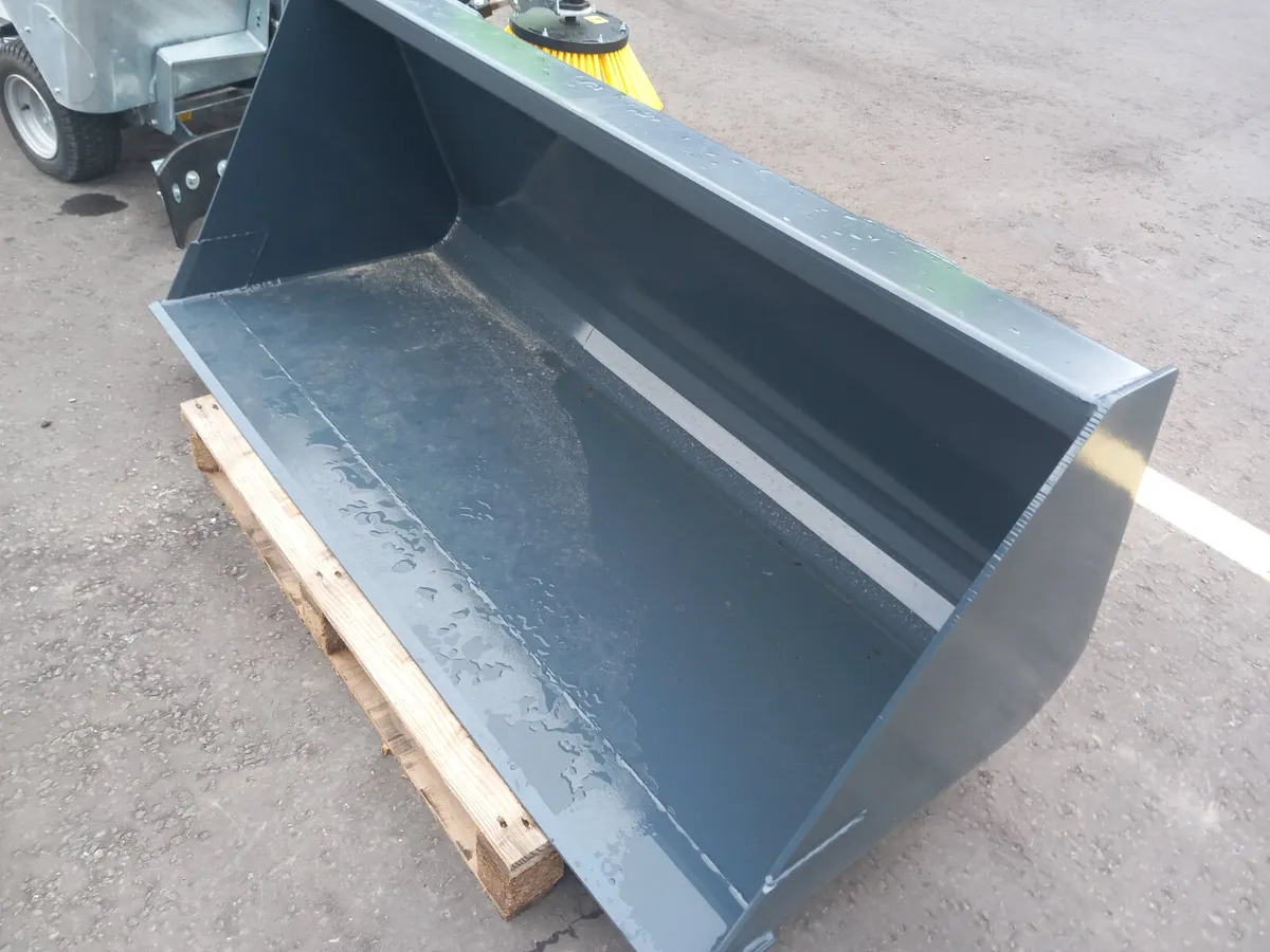 Tractor Bucket - Image 4