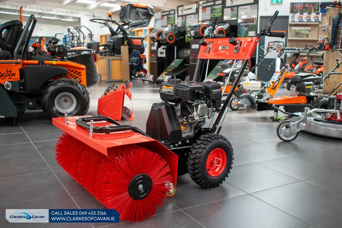 Victor VSW800 walk-behind petrol sweeper - Image 1