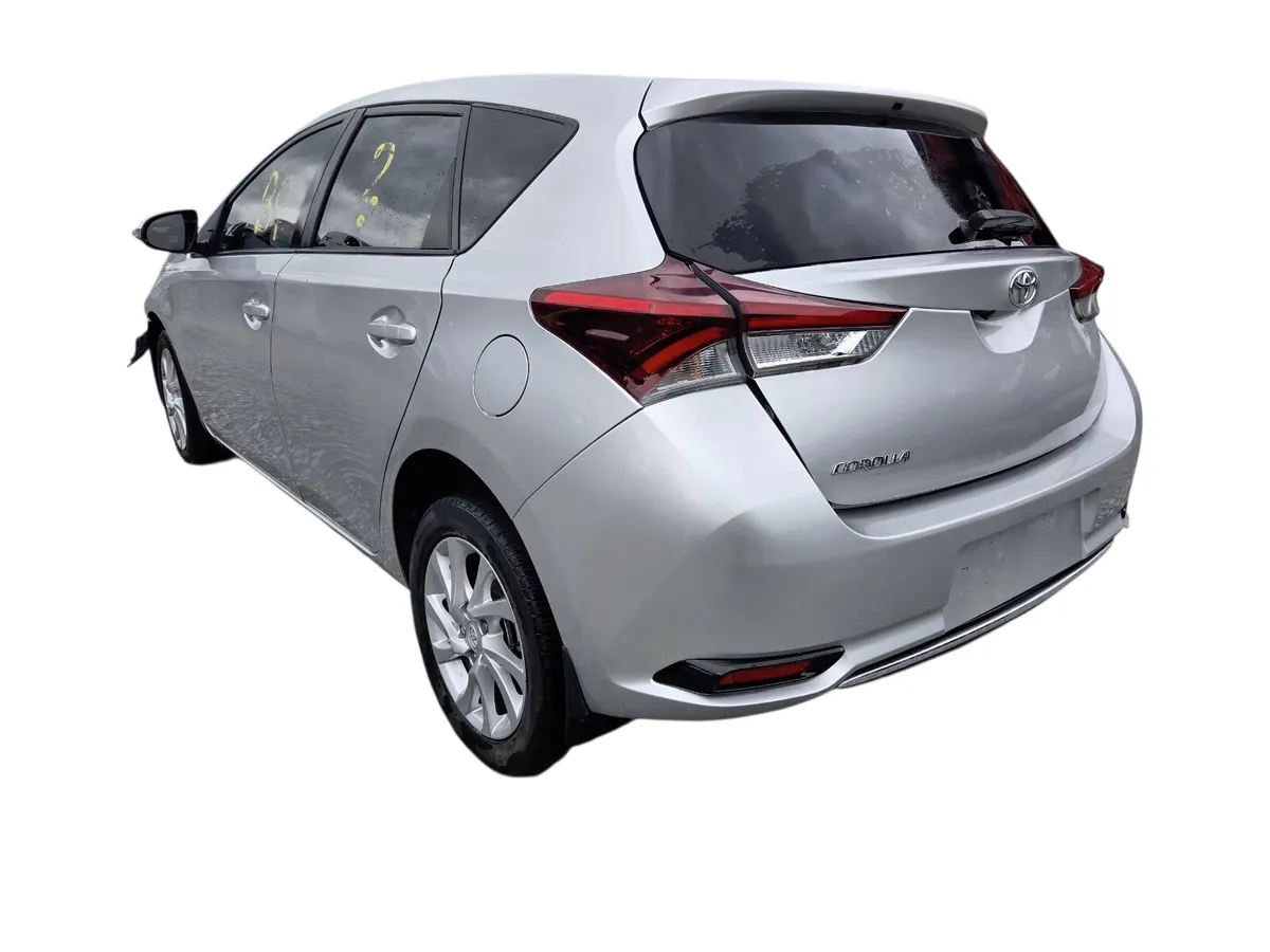 2018 TOYOTA AURIS For Breaking/Dismantling - Image 4
