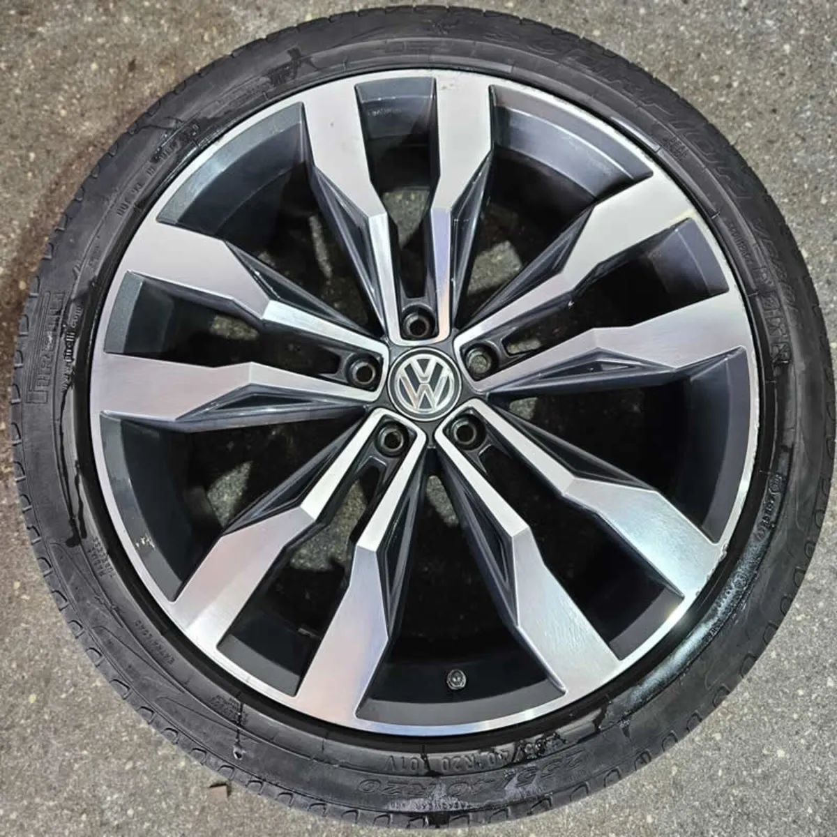 20" GENUINE VW Tiguan Suzuka ALLOY WHEELS & TYRES - Image 2