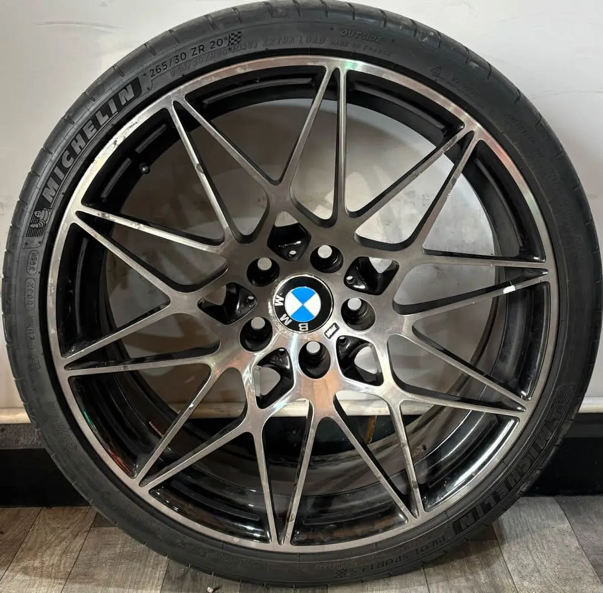 20" GENUINE BMW 666M ALLOY WHEELS & TYRES 8090193B - Image 2