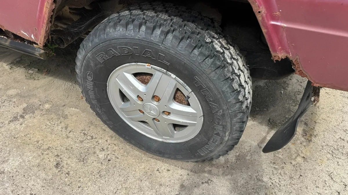 Mercedes-Benz G-Wagon 300GD SWB  W460 - Image 2