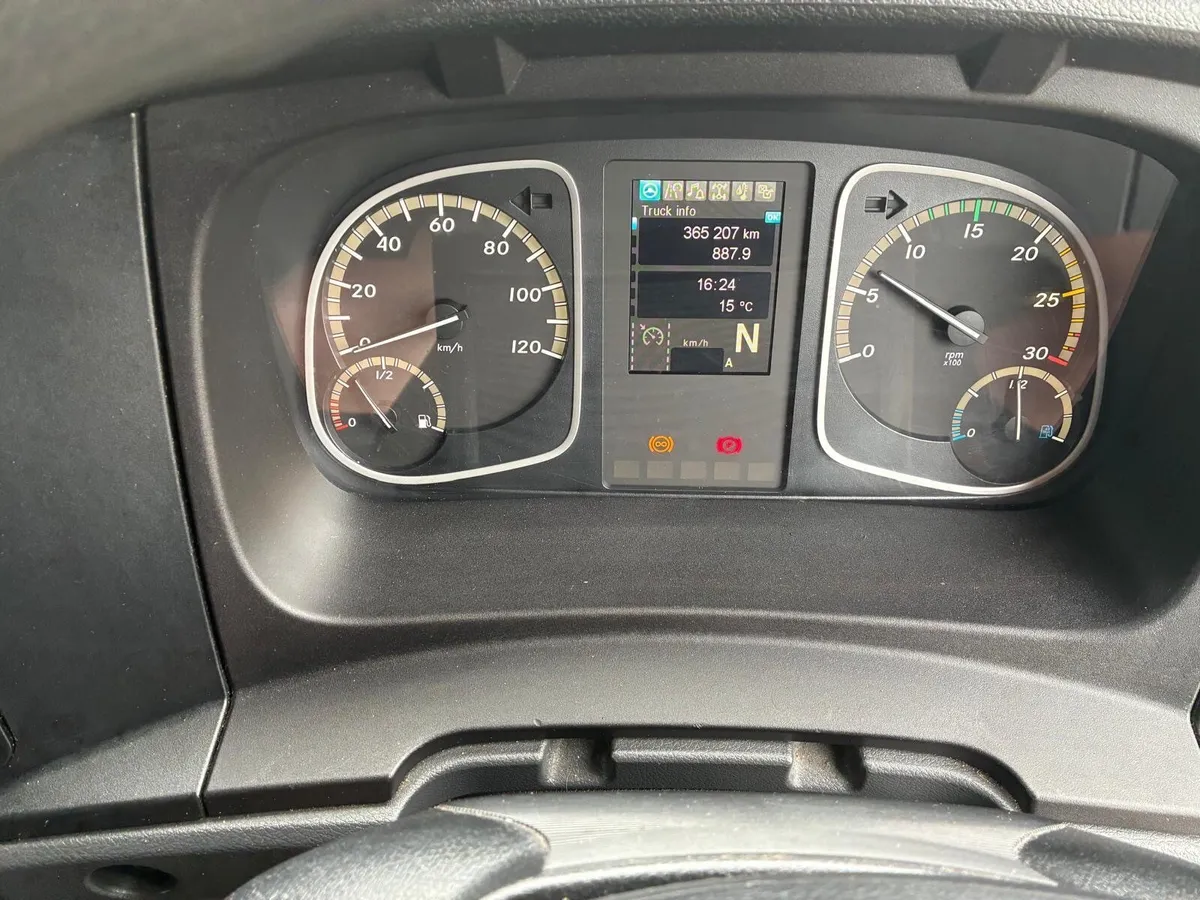 MERCEDES-BENZ 1523 LAMBERT REFRIGERATED BOX - Image 3