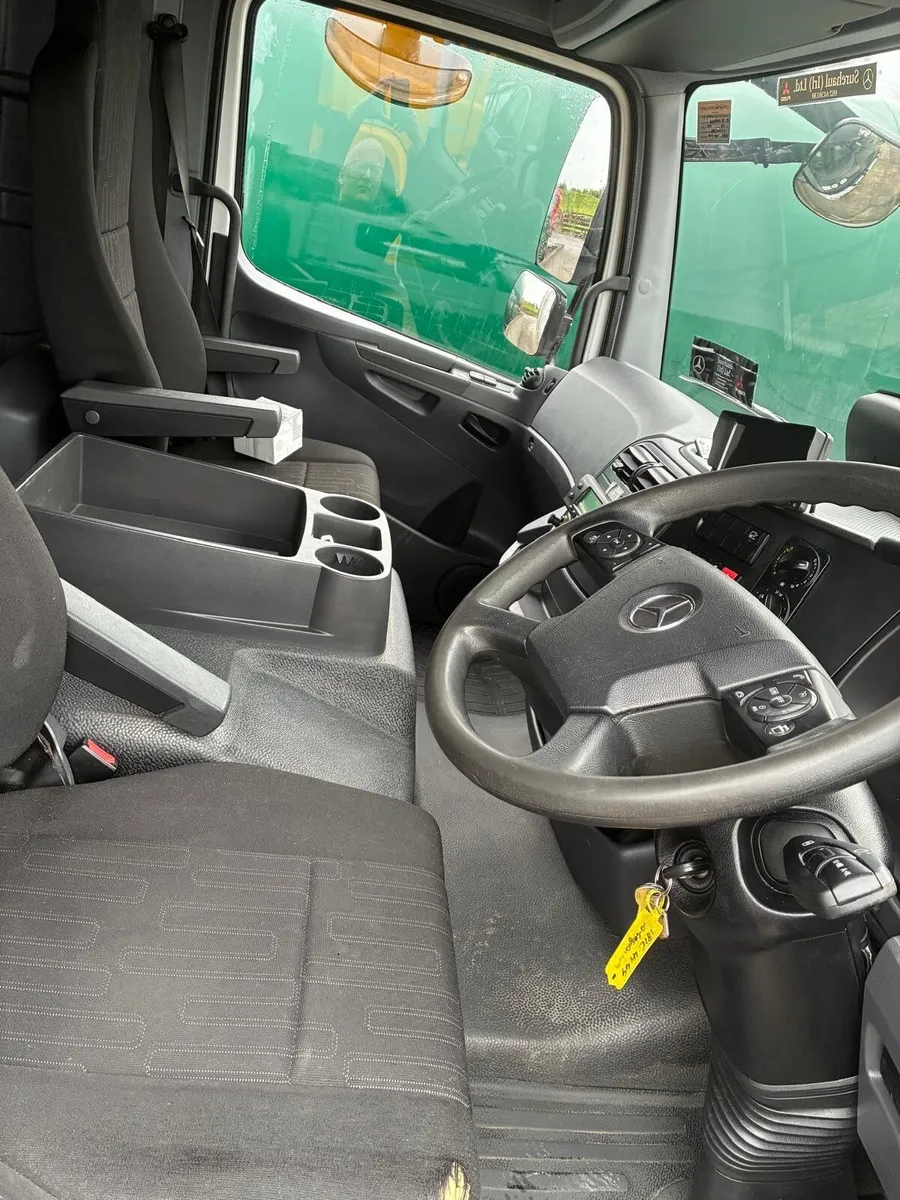 MERCEDES-BENZ 1523 LAMBERT REFRIGERATED BOX - Image 2