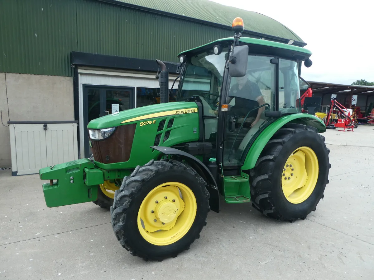 John Deere 5075E - Image 2