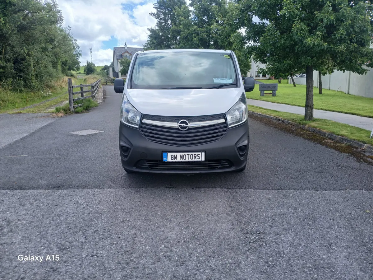 Opel Vivaro 2017 - Image 2