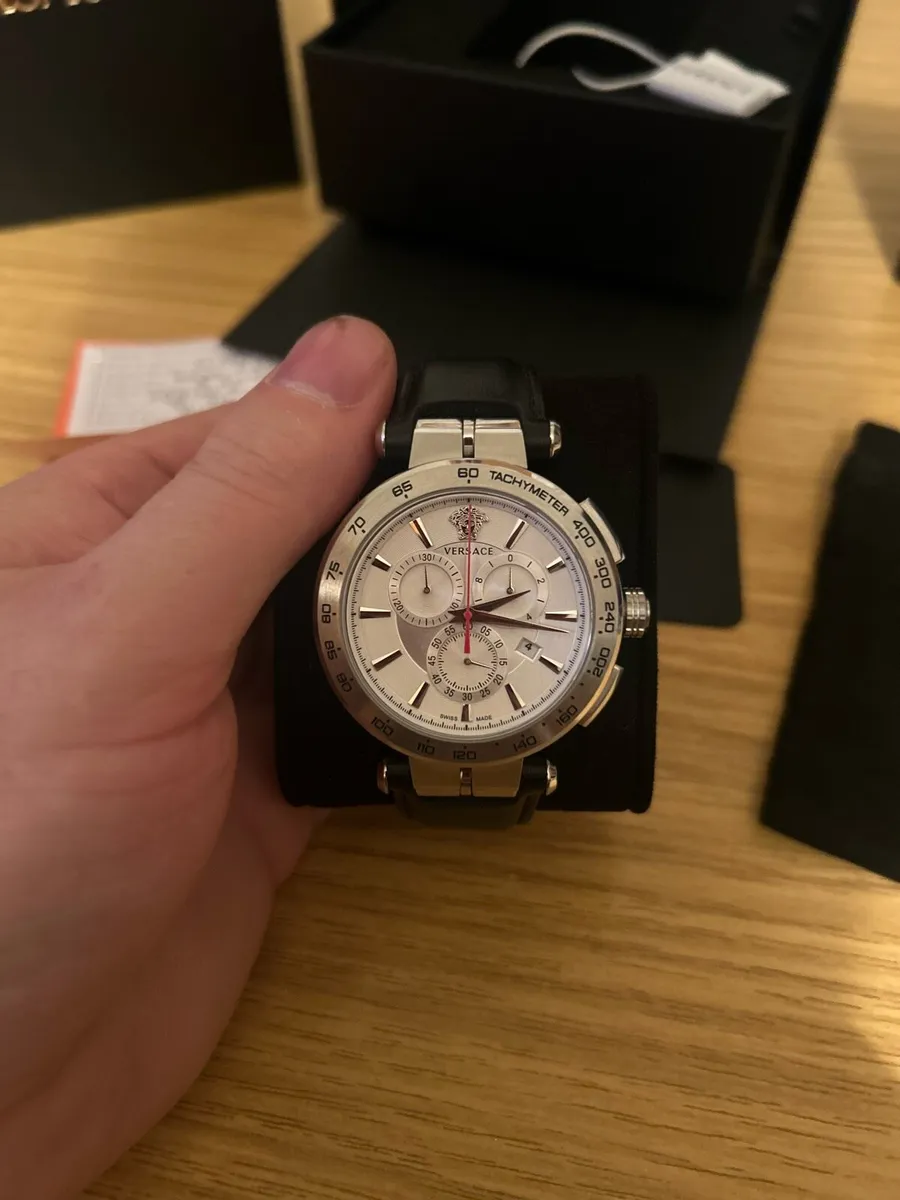Versace men’s watch real - Image 3