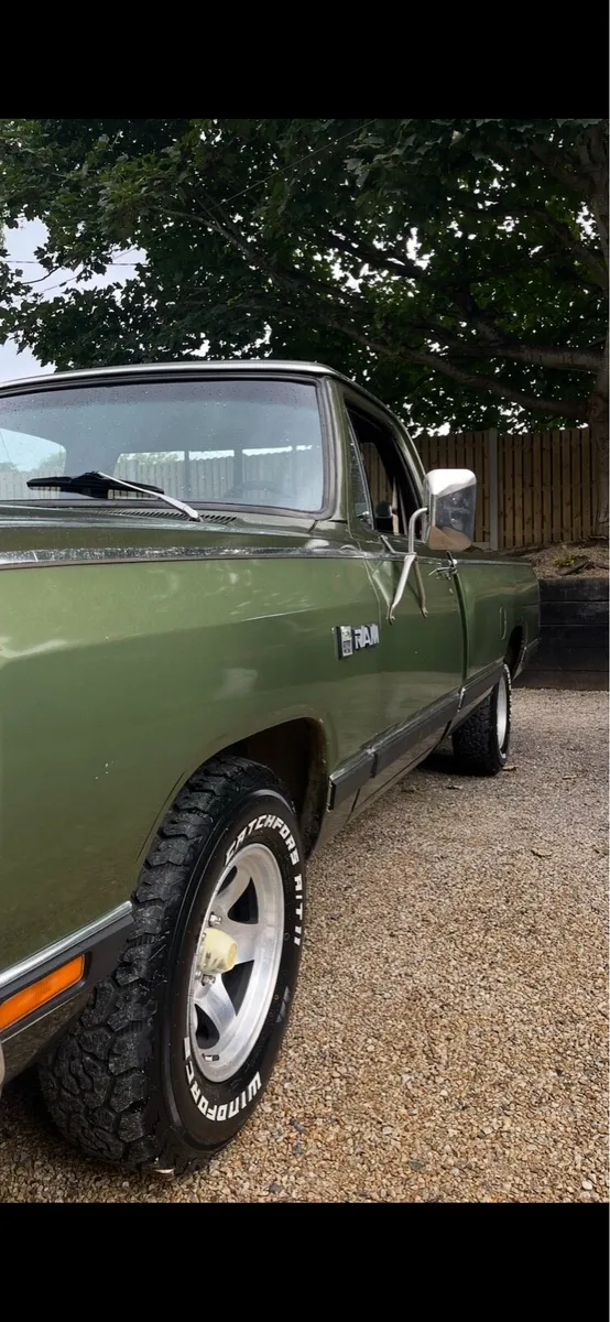 Dodge Ram D150 1983 - Image 4