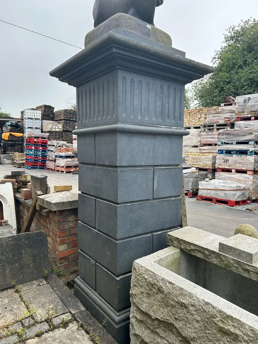 Granite Entrance  pillars large ,selling - Image 2