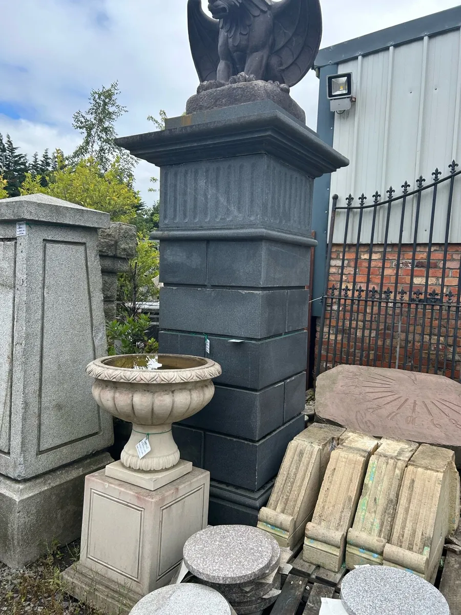 Granite Entrance  pillars large ,selling - Image 4