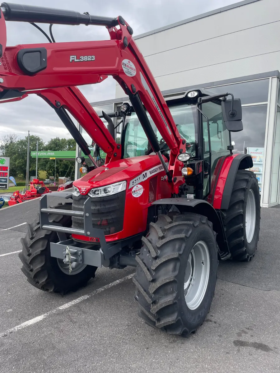New Massey Ferguson 5711M - Image 1