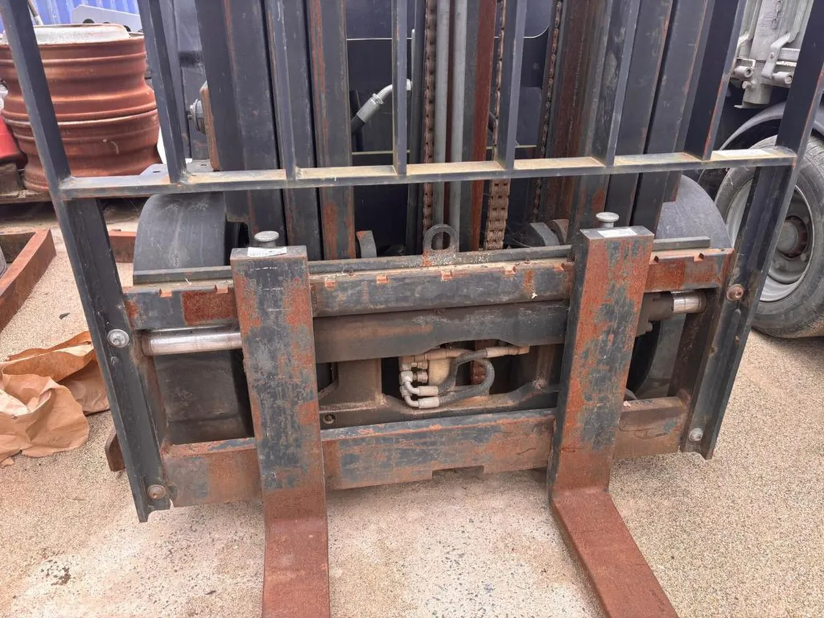 2012 Doosan 2 Ton Forklift - Image 3