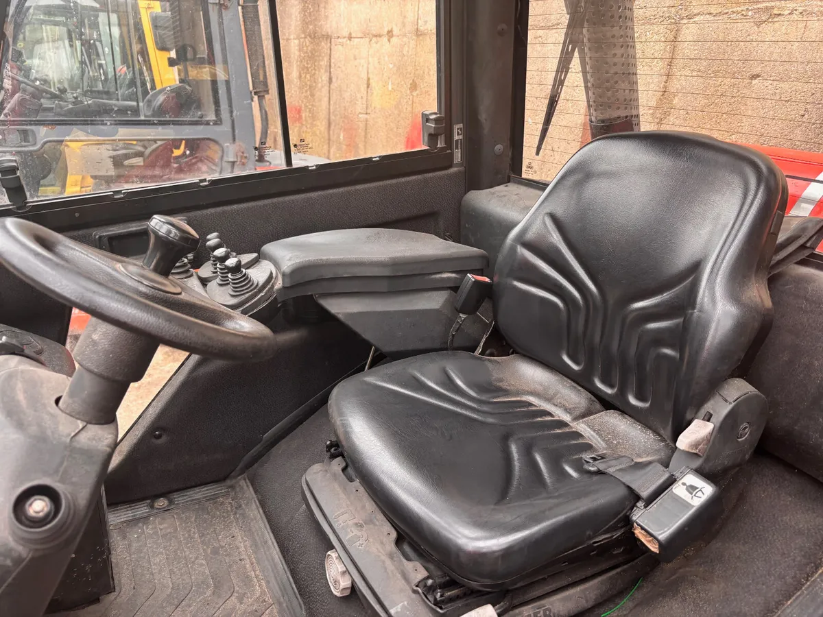 2010 3.5 Ton LINDE Forklift - Image 3