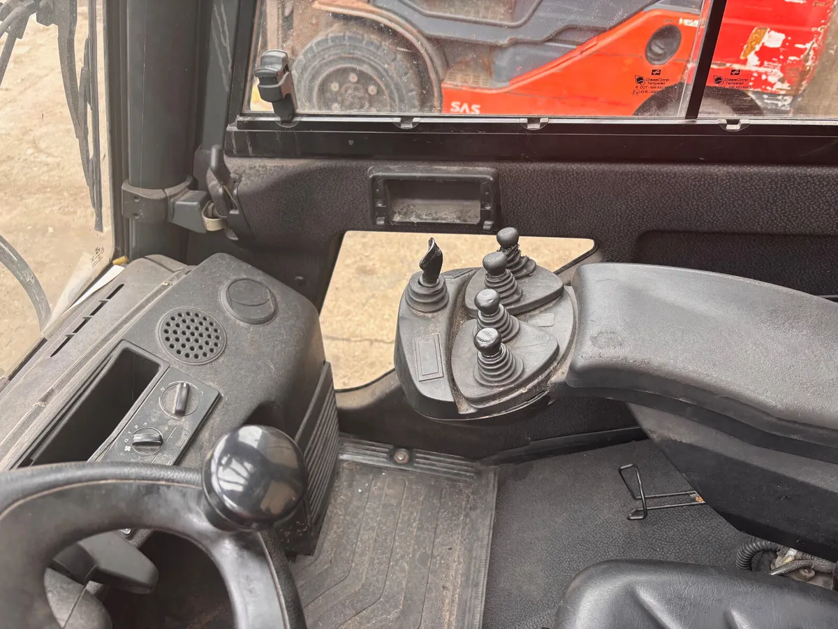 2010 3.5 Ton LINDE Forklift - Image 4