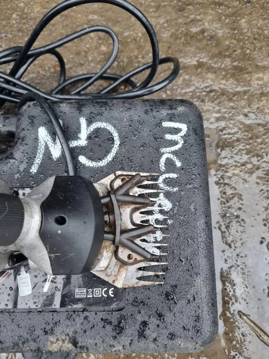 Professional AC Livestock Clippers - Image 3