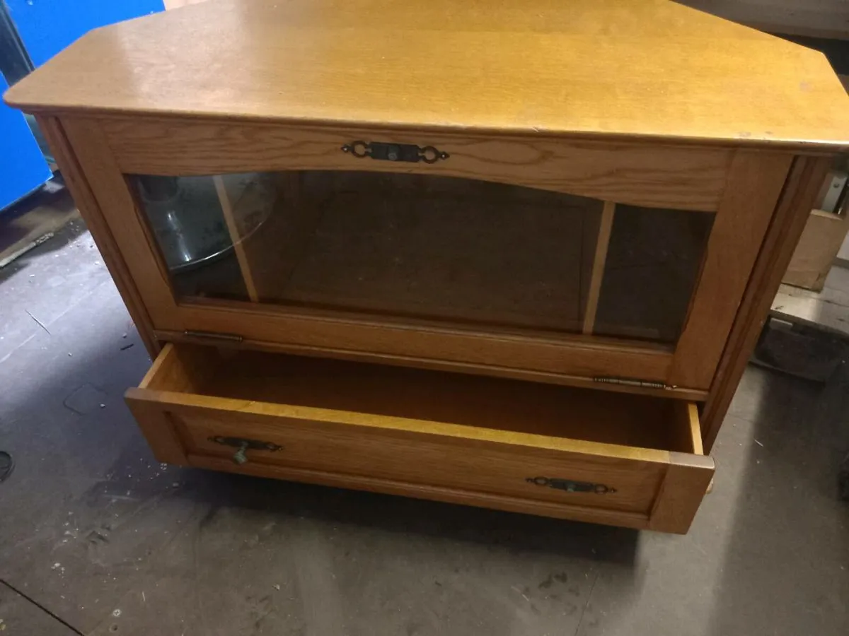 Tv cabinet - Image 2