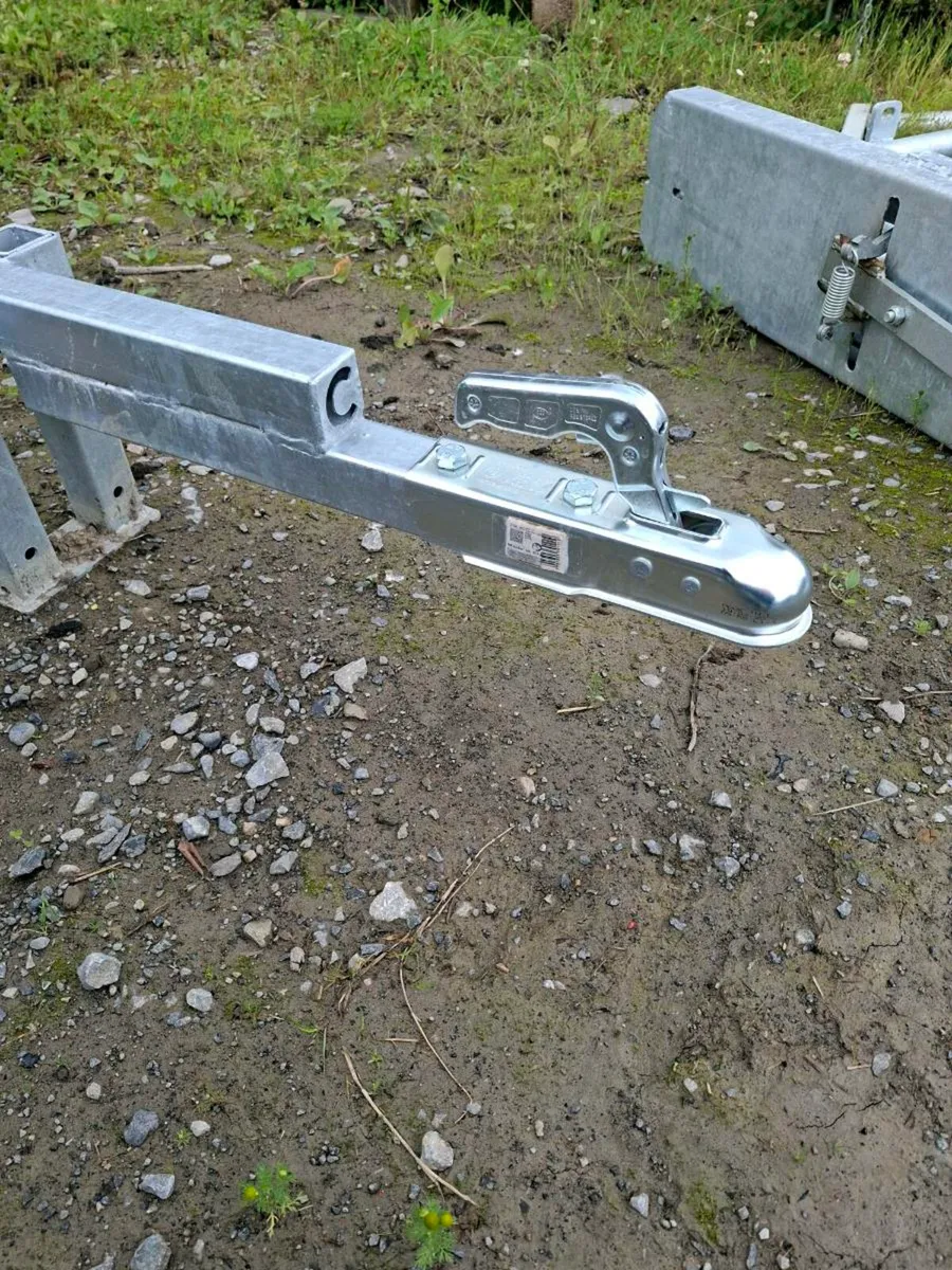 Brand new 30 foot calf trough - Image 3