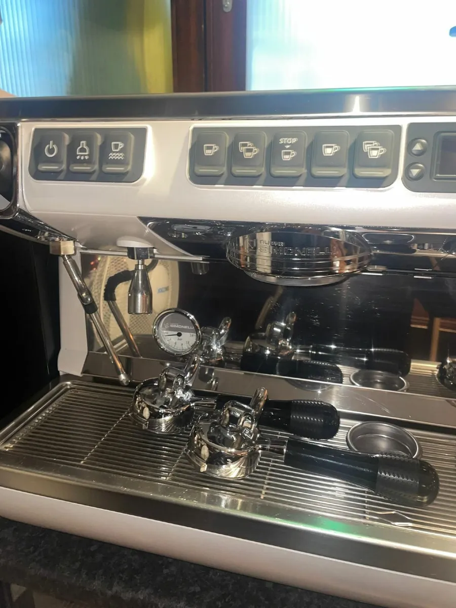 Premium Commercial Coffee Machine – Barely Used - Image 2