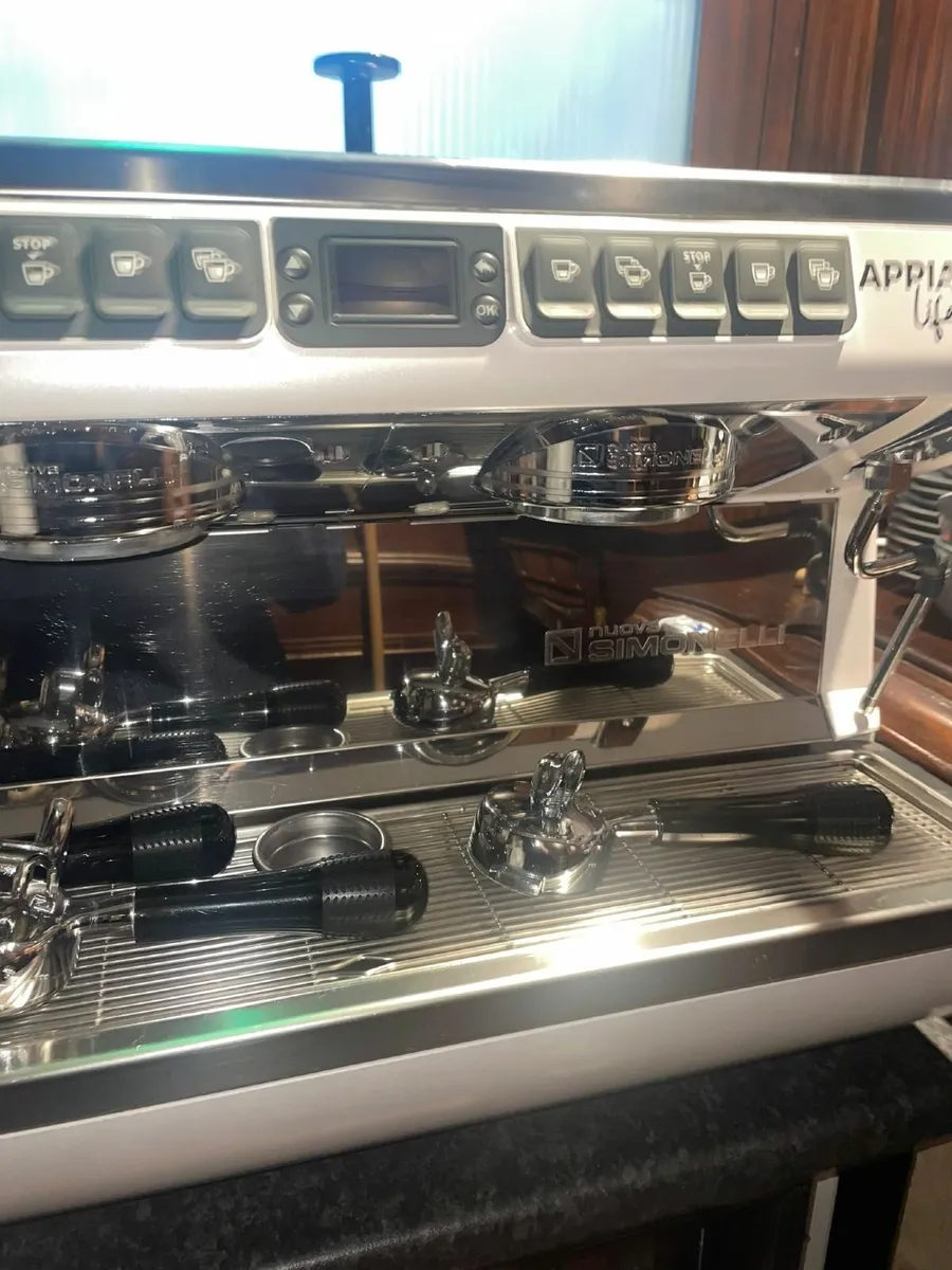 Premium Commercial Coffee Machine – Barely Used - Image 3