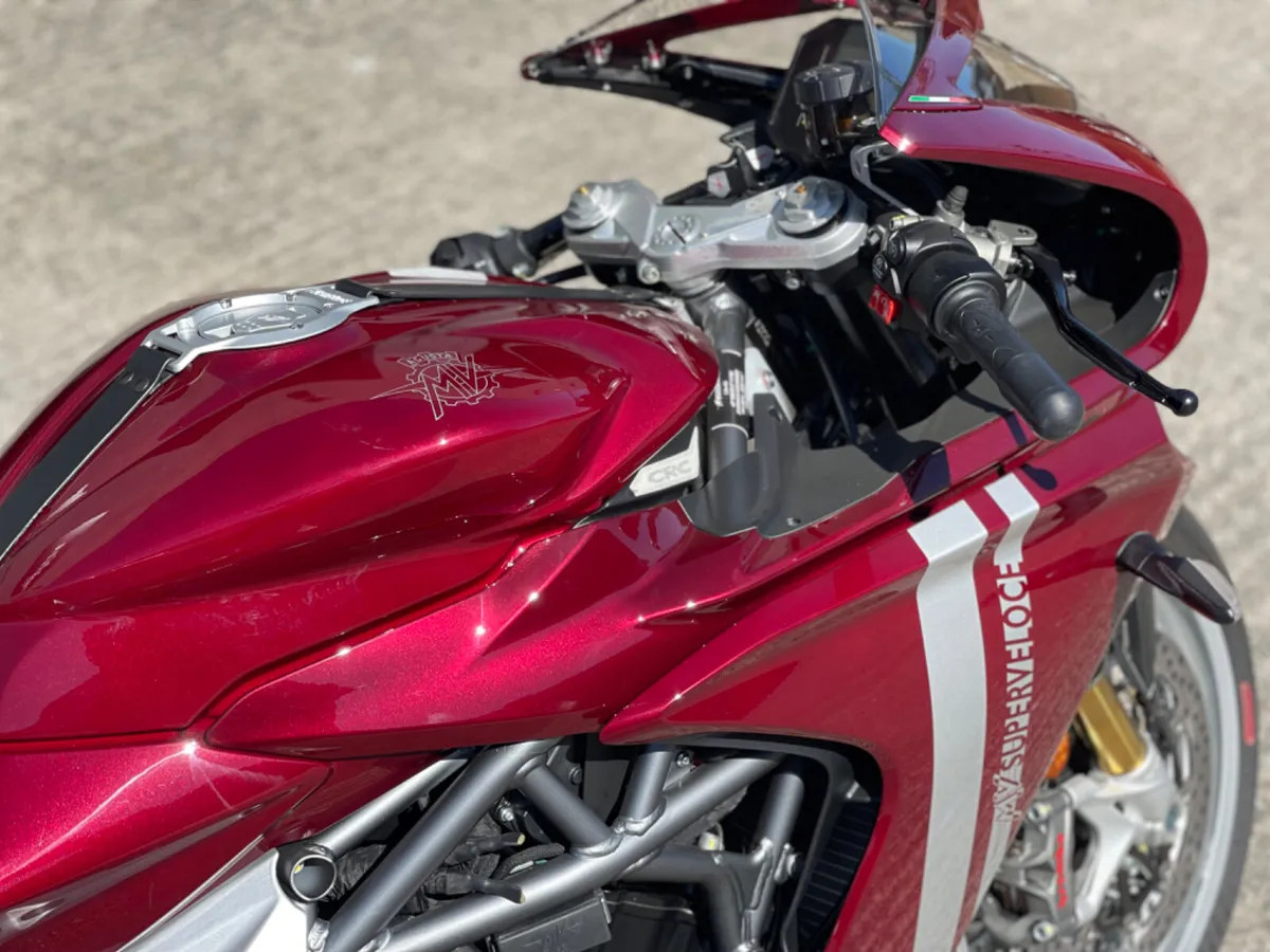 2025 MV Agusta Superveloce 98 - Image 4