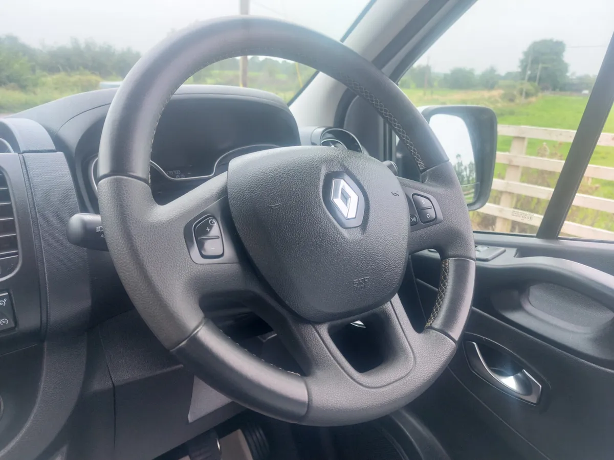 RENAULT TRAFIC 2020' 💥 SPORT 💥 120 BHP - Image 4