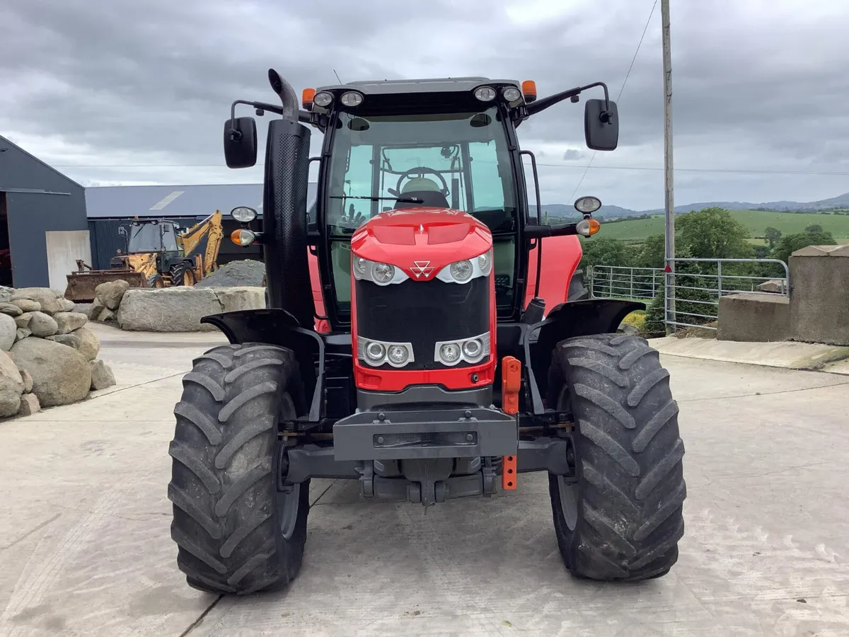 2014 MF 6615 - Image 2