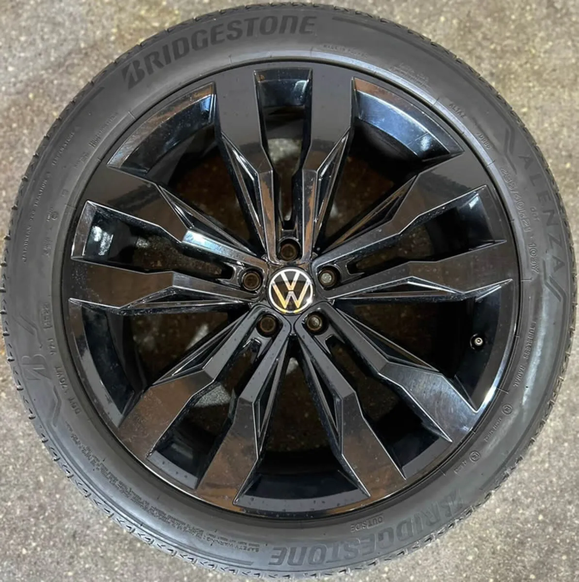 21" Genuine VW TOUAREG SUZUKA Alloy Wheels & Tyres - Image 2