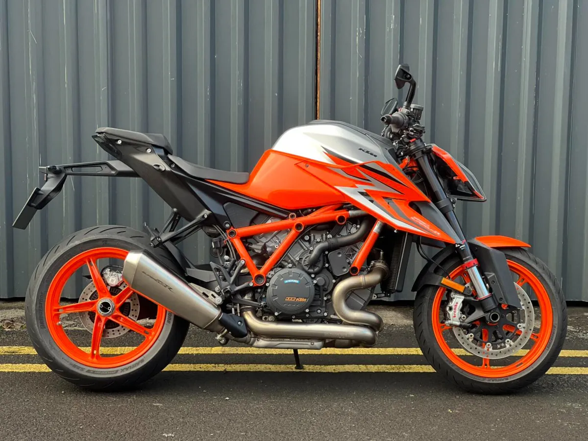 Ex-Demo 2022 KTM 1290 Super Duke R - Image 1
