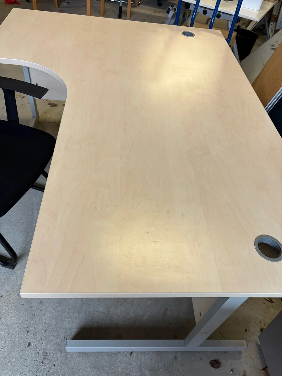 Managers desks - Image 4