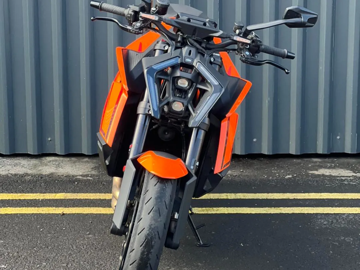 Ex-Demo 2024 KTM 1390 Super Duke R - Image 2