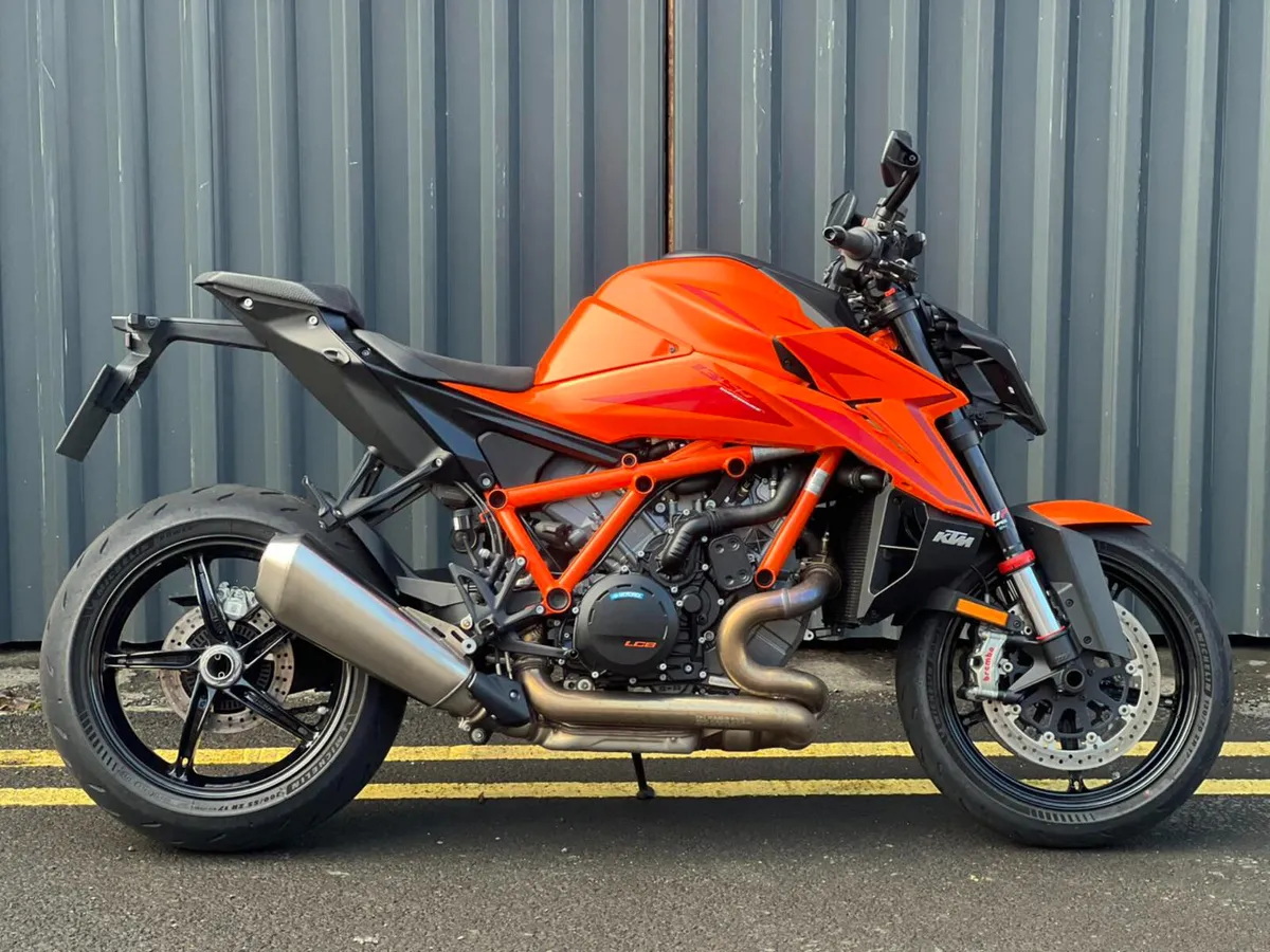Ex-Demo 2024 KTM 1390 Super Duke R - Image 1