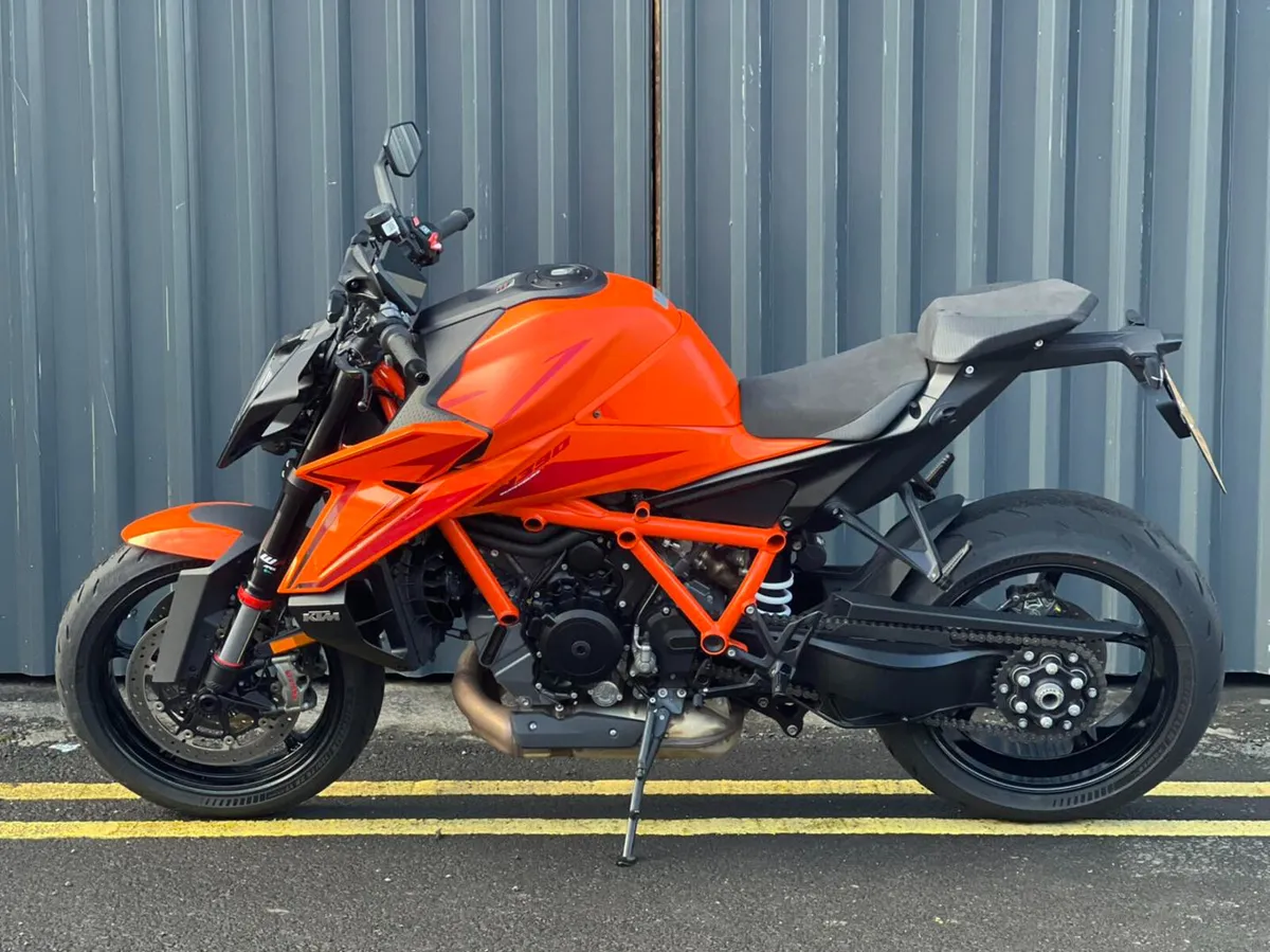 Ex-Demo 2024 KTM 1390 Super Duke R - Image 3