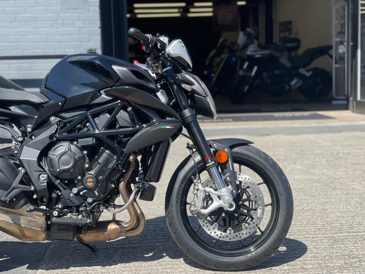 2025 MV Agusta Dragster 800 R - Image 3
