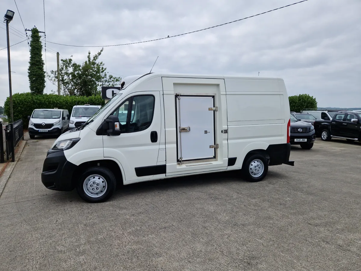 202 PEUGEOT BOXER FRIDGE VAN OVERNIGHT PLUG IN - Image 2