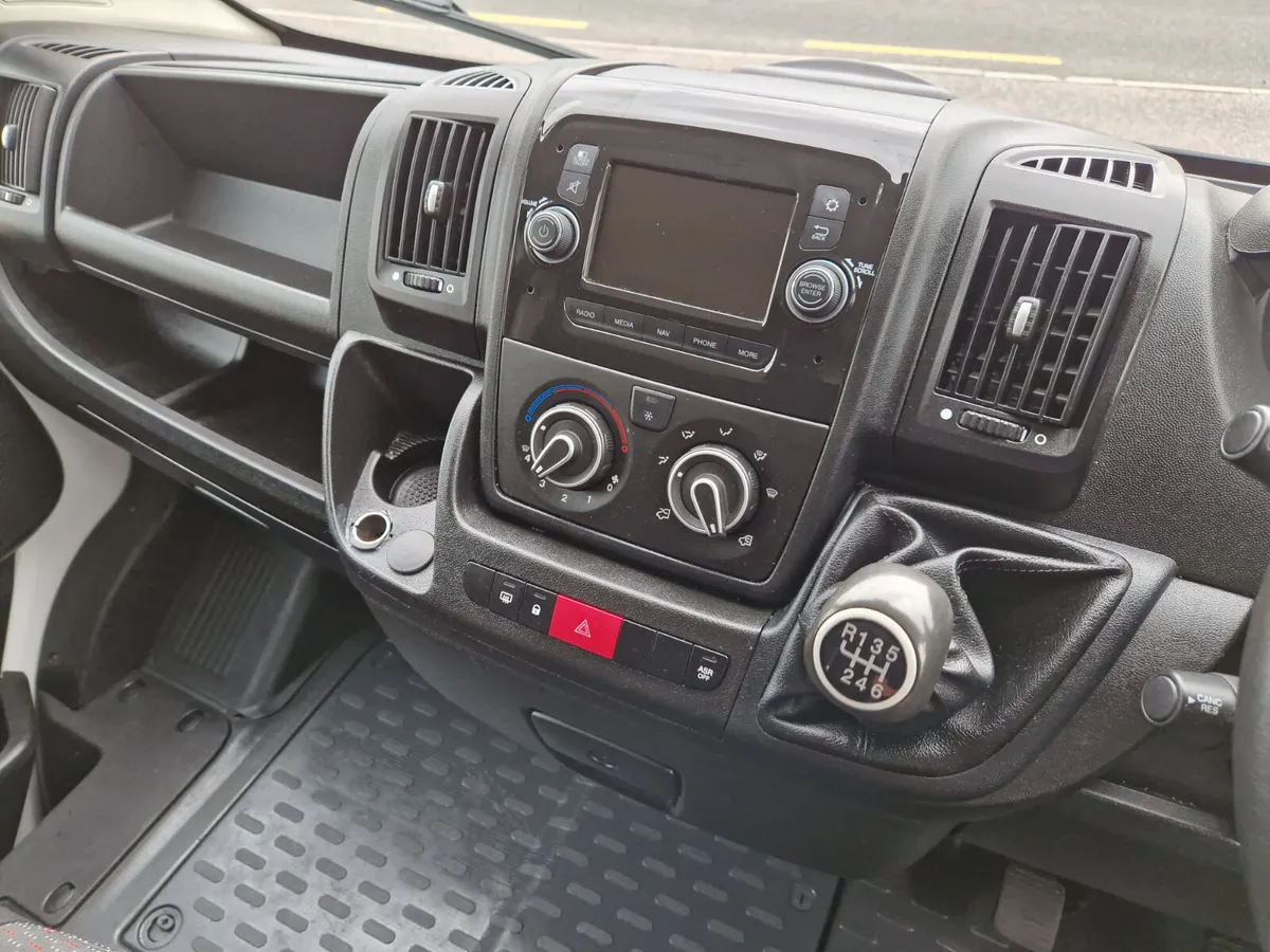 202 PEUGEOT BOXER FRIDGE VAN OVERNIGHT PLUG IN - Image 4