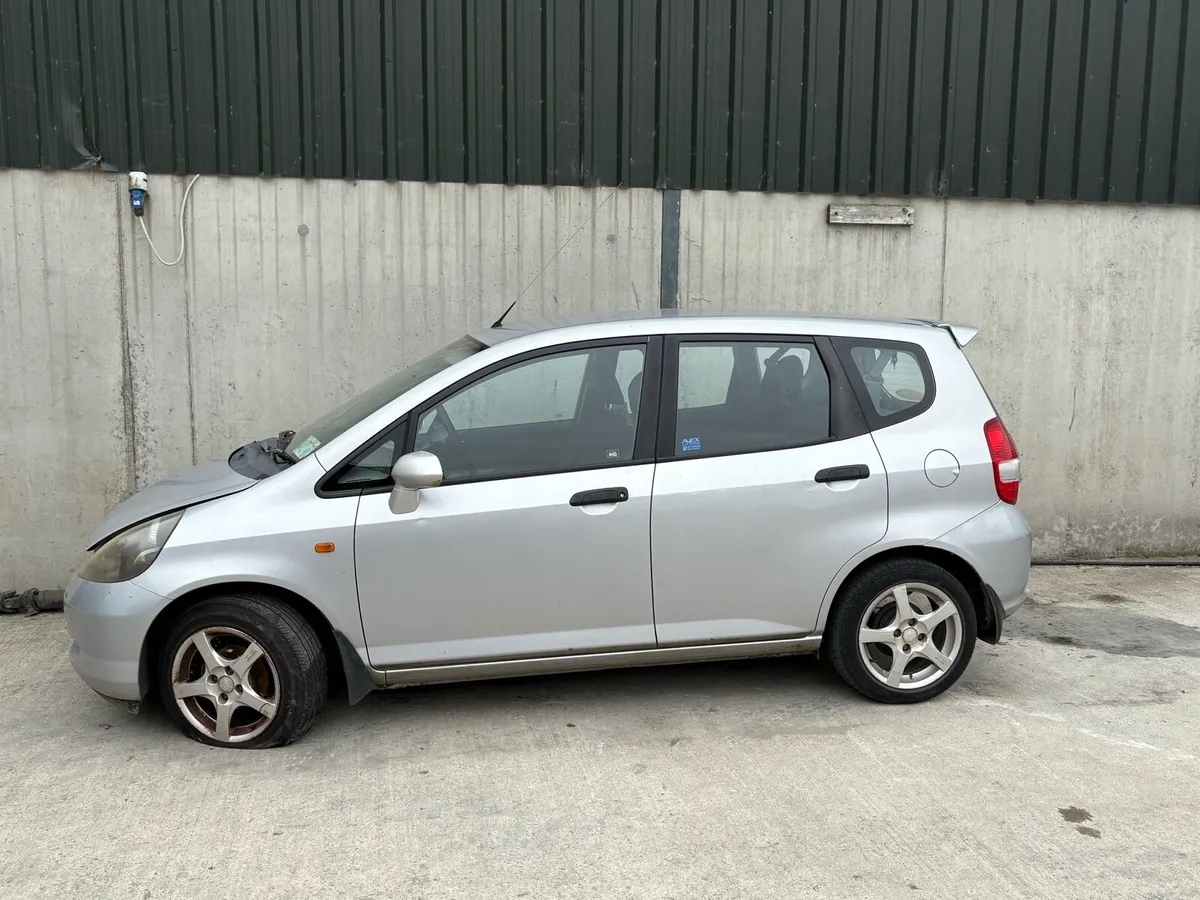 2002 Honda Jazz parts - Image 2