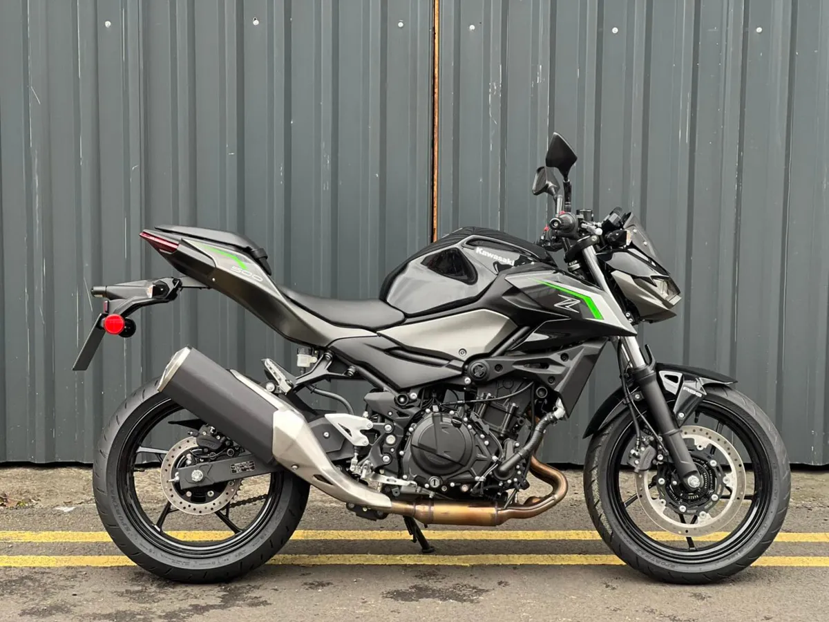 Ex-Demo 2025 Kawasaki Z500 - Image 1