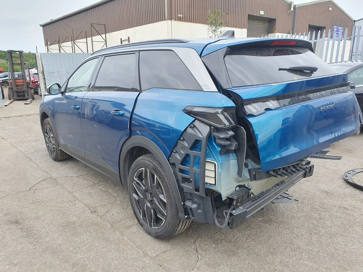 25 PEUGEOT 5008  1.2 P MHEV FOR BREAKING - Image 4