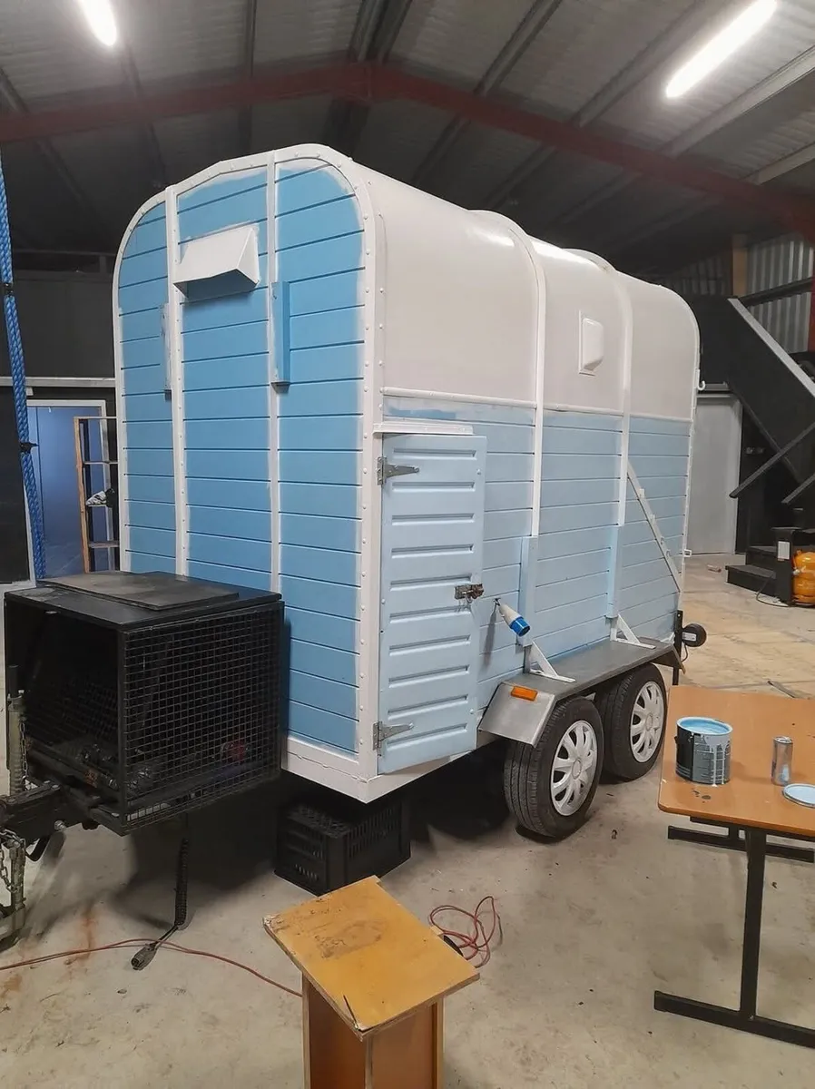 Painting and decorating - Image 2