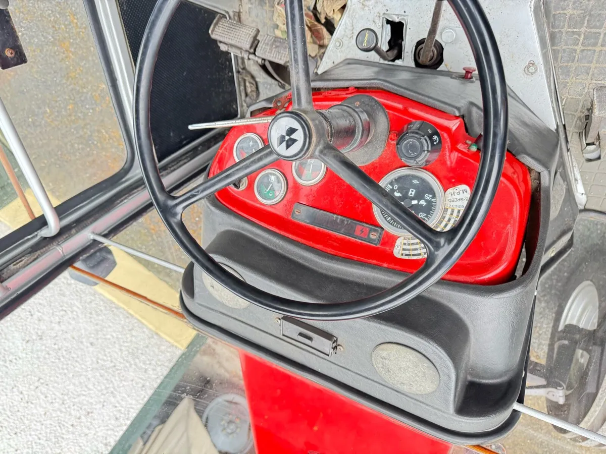 Massey Ferguson 240 silver cab - Image 4
