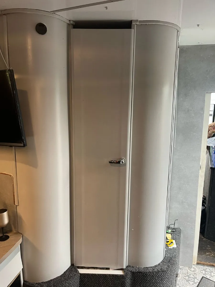 Horse Lorry - Reduced to sell - Image 4