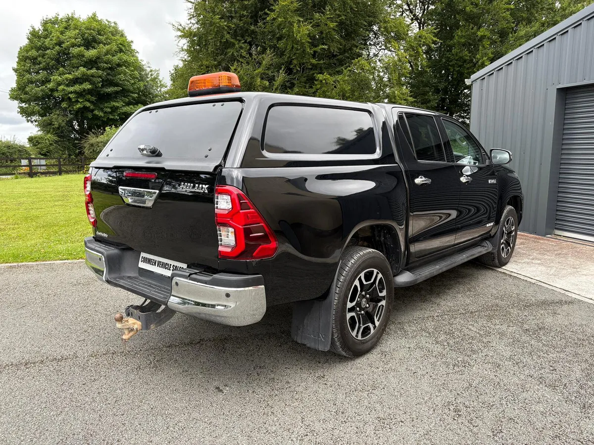 2021 TOYOTA HILUX 2.4D4D INVINCIBLE - Image 3
