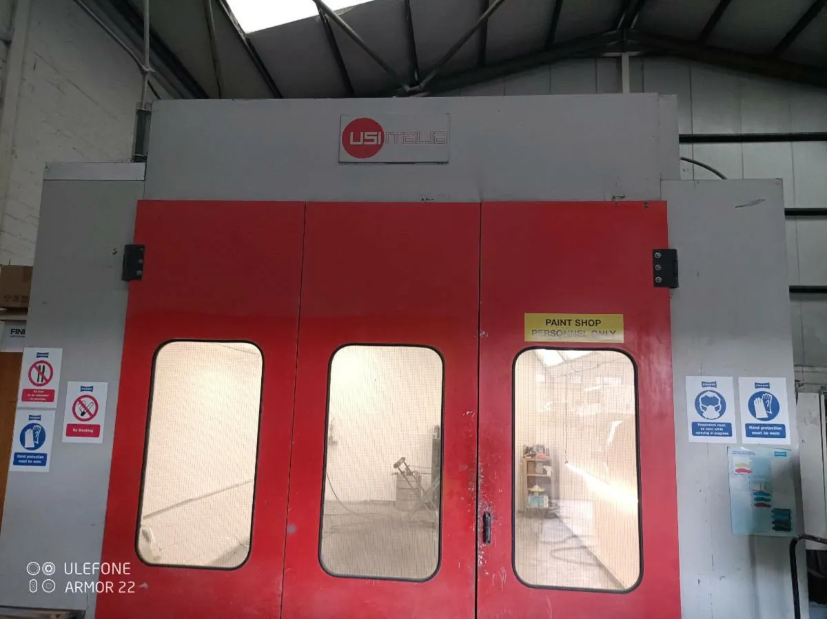 Spray boot, screw compressor for sale - Image 1