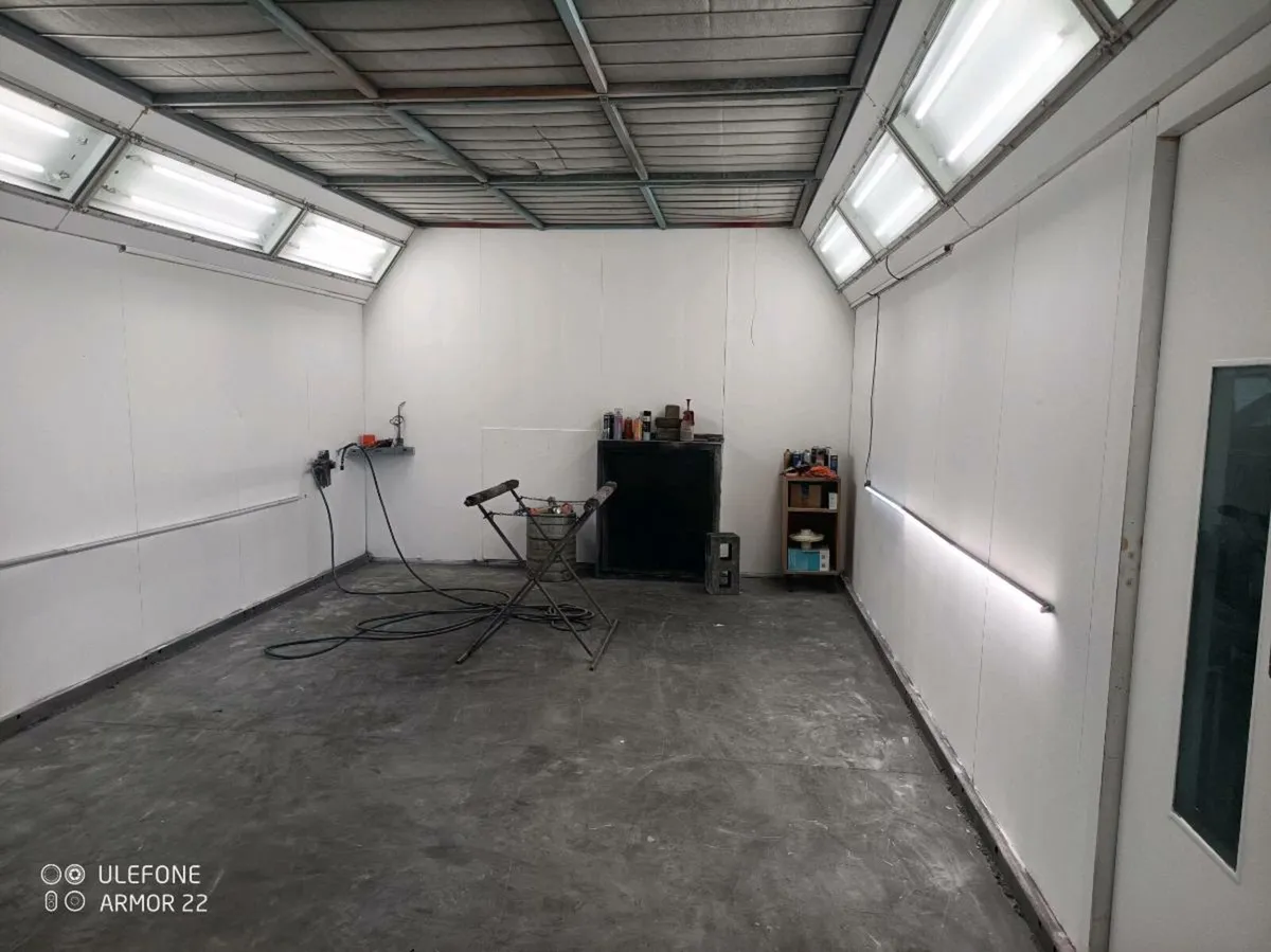 Spray boot, screw compressor for sale - Image 2