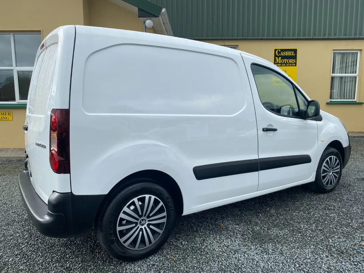 Professional Partner 100bhp New CVRT 3 seats - Image 4