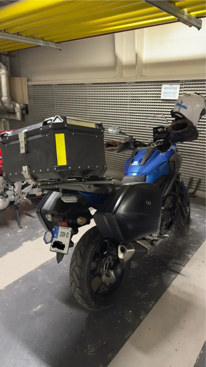 NC750X 2020 LOW MILEAGE - Image 2