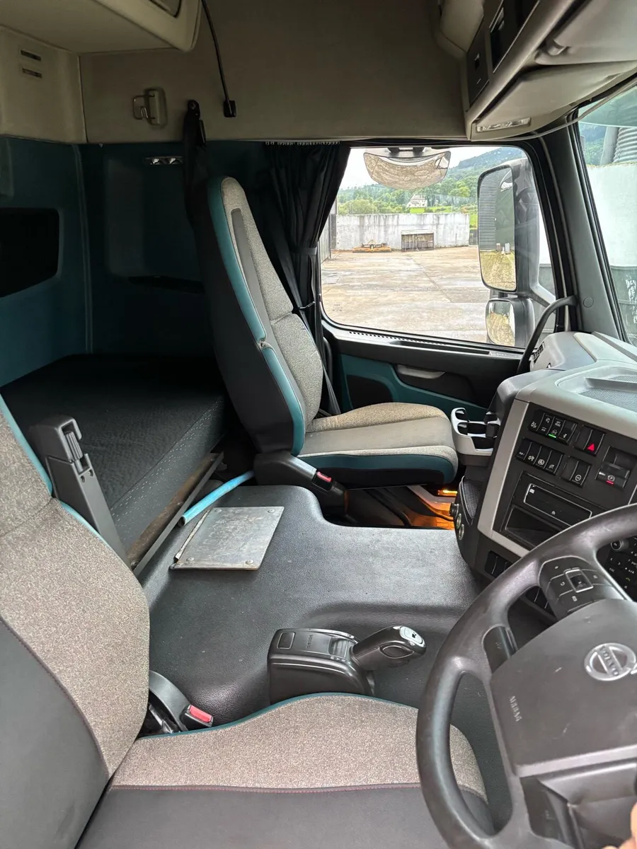 2015 Volvo fm 450 - Image 4